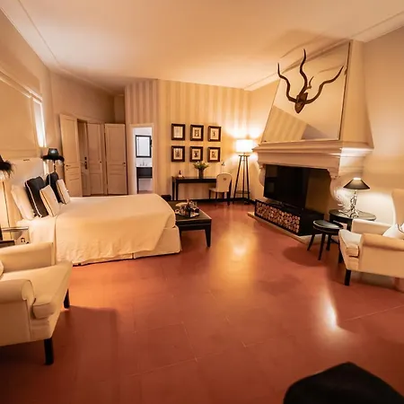 Santa Maria Foris Konukevi 4*