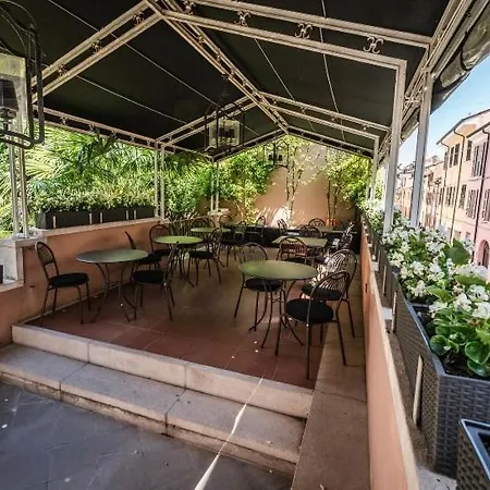 Santa Maria Foris Konukevi 4*