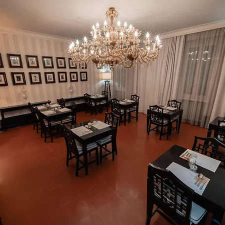 Santa Maria Foris 4* ראבנה